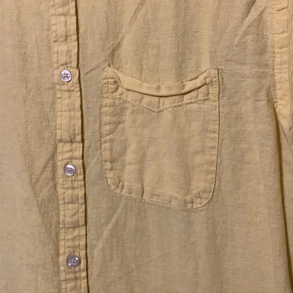🧡 Old Navy Pale Yellow Everyday Shirt - Picture 2 of 6